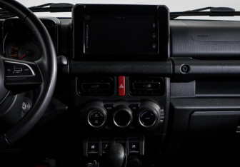 Подержанный автомобиль Suzuki Jimny 2020 года (13 фото)