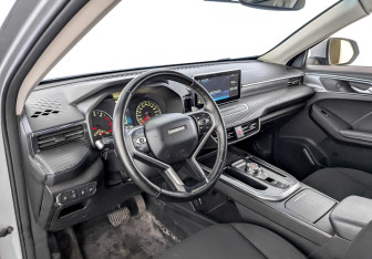 Подержанный автомобиль Haval Jolion 2023 года (16 фото)