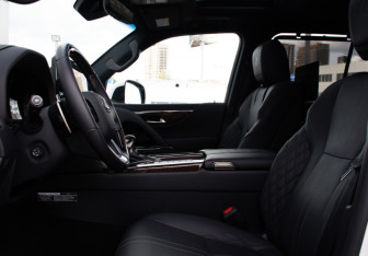 Новый Lexus LX 2023 (14 фото)