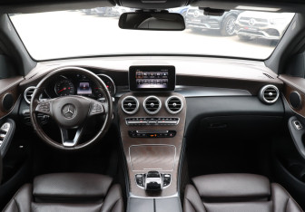 Подержанный автомобиль Mercedes-Benz GLC Coupe 2019 года (12 фото)