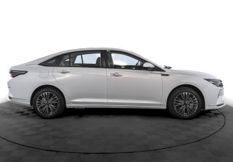 Новый DongFeng Shine Max 2023 (4 фото)