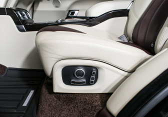 Подержанный автомобиль Land Rover Range Rover 2016 года (31 фото)