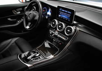 Подержанный автомобиль Mercedes-Benz GLC Coupe 2018 года (26 фото)