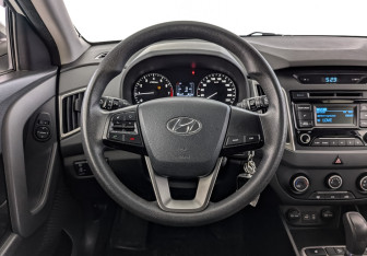 Подержанный автомобиль Hyundai Creta 2017 года (21 фото)