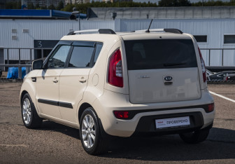 Подержанный автомобиль Kia Soul 2011 года (7 фото)