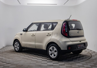 Подержанный автомобиль Kia Soul 2017 года (7 фото)
