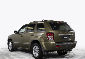 Подержанный автомобиль Jeep Grand Cherokee 2008 года (7 фото)