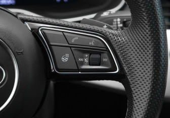 Подержанный автомобиль Audi A4 Sedan 2021 года (16 фото)