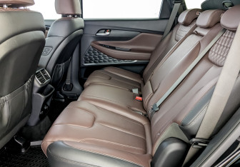 Подержанный автомобиль Hyundai Santa Fe 2020 года (12 фото)