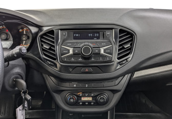 Подержанный автомобиль LADA (ВАЗ) Vesta Wagon 2018 года (15 фото)