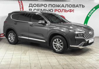 Подержанный автомобиль Hyundai Santa Fe 2022 года (3 фото)