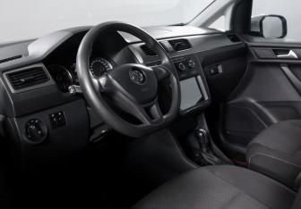 Подержанный автомобиль Volkswagen Caddy Compactvan 2017 года (14 фото)