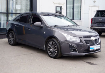 Подержанный автомобиль Chevrolet Cruze Sedan 2013 года (3 фото)