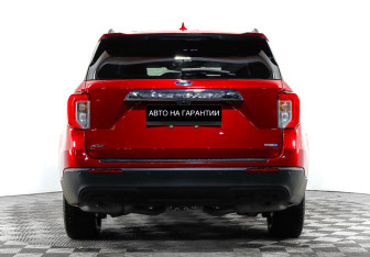 Подержанный автомобиль Ford Explorer 2020 года (4 фото)