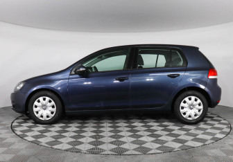 Подержанный автомобиль Volkswagen Golf Hatchback 2012 года (8 фото)