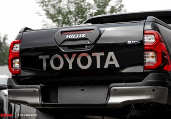 Новый Toyota Hilux 2025 (7 фото)
