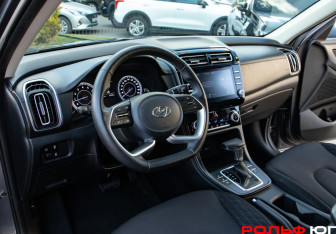 Подержанный автомобиль Hyundai Creta 2022 года (15 фото)