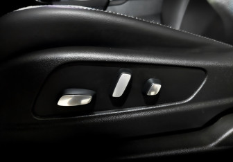 Подержанный автомобиль Cadillac XT5 2021 года (21 фото)