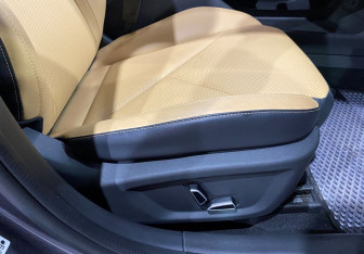 Подержанный автомобиль Changan UNI-V 2023 года (19 фото)