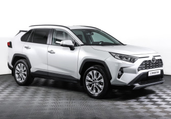 Подержанный автомобиль Toyota RAV4 2020 года (3 фото)