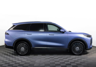 Подержанный автомобиль Chery Tiggo 9 2024 года (4 фото)