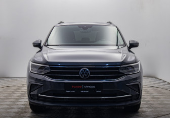 Подержанный автомобиль Volkswagen Tiguan 2021 года (8 фото)