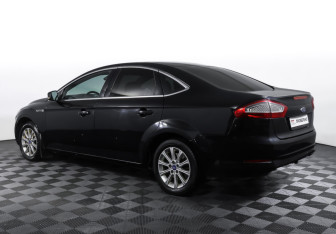 Подержанный автомобиль Ford Mondeo Sedan 2011 года (7 фото)