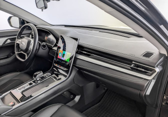 Подержанный автомобиль Москвич 6 2023 года (11 фото)