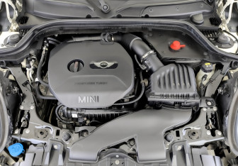 Подержанный автомобиль MINI Hatch 2018 года (9 фото)