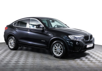 Подержанный автомобиль BMW X4 2017 года (3 фото)