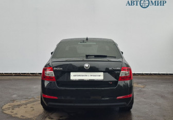 Подержанный автомобиль Skoda Octavia Liftback 2013 года (6 фото)