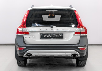 Подержанный автомобиль Volvo XC70 2014 года (6 фото)