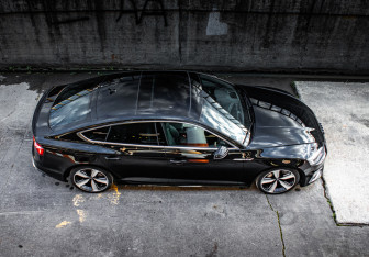 Подержанный автомобиль Audi A5 Liftback 2020 года (4 фото)