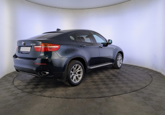 Подержанный автомобиль BMW X6 2013 года (5 фото)