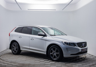Подержанный автомобиль Volvo XC60 2013 года (3 фото)