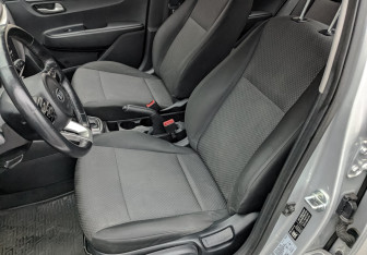 Подержанный автомобиль Kia Rio Hatchback 2021 года (18 фото)