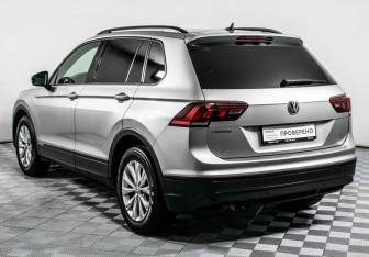Подержанный автомобиль Volkswagen Tiguan 2019 года (7 фото)