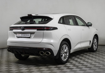 Подержанный автомобиль Changan UNI-K 2023 года (5 фото)