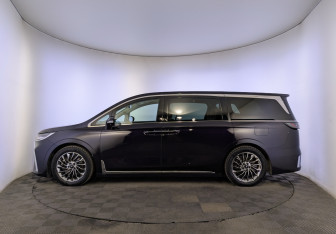 Подержанный автомобиль Voyah Dream 2023 года (8 фото)