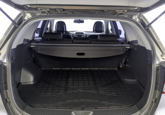 Подержанный автомобиль Kia Sorento 2013 года (10 фото)