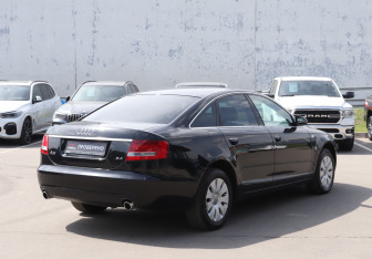Подержанный автомобиль Audi A6 Sedan 2007 года (5 фото)
