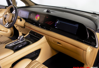 Подержанный автомобиль Voyah Dream 2023 года (9 фото)