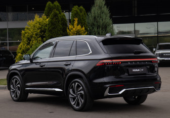 Подержанный автомобиль Geely Monjaro 2024 года (5 фото)