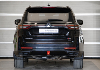 Подержанный автомобиль Changan CS95 2023 года (5 фото)