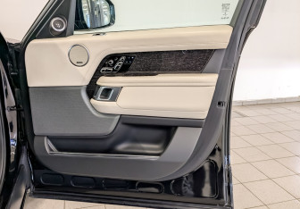 Подержанный автомобиль Land Rover Range Rover 2020 года (25 фото)