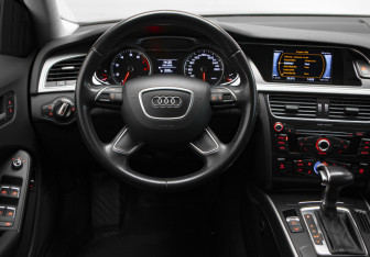 Подержанный автомобиль Audi A4 Sedan 2014 года (9 фото)