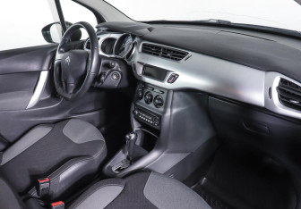 Подержанный автомобиль Citroen C3 Hatchback 2012 года (10 фото)