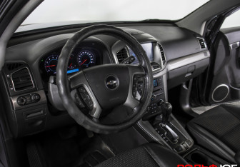 Подержанный автомобиль Chevrolet Captiva 2012 года (18 фото)