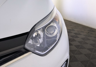 Подержанный автомобиль Renault Kaptur 2017 года (12 фото)