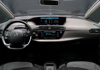 Подержанный автомобиль Citroen C4 Picasso 2016 года (11 фото)